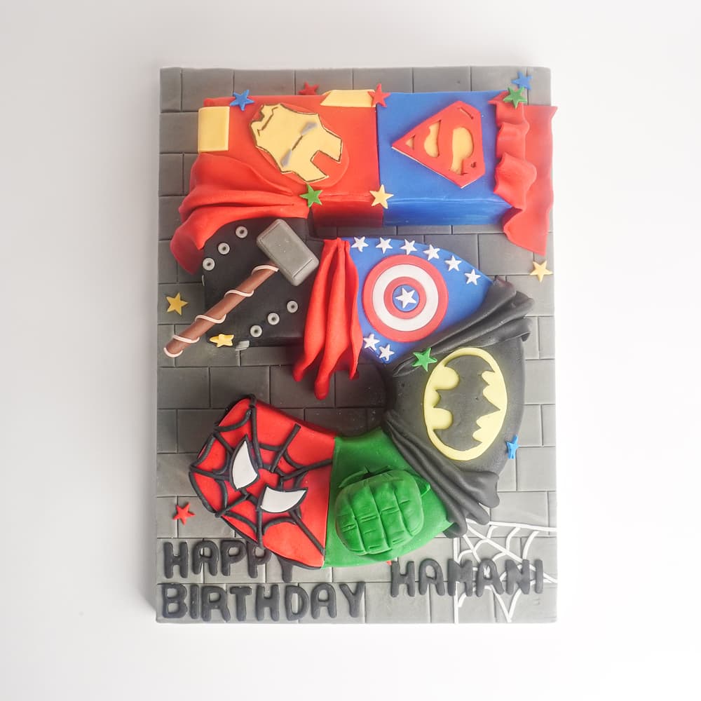 Superheros Cake