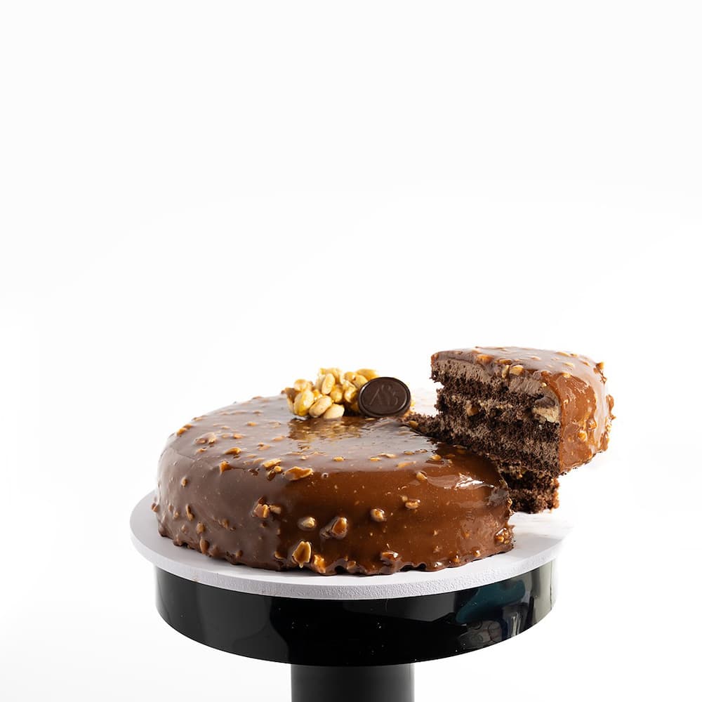 Snickers Cake