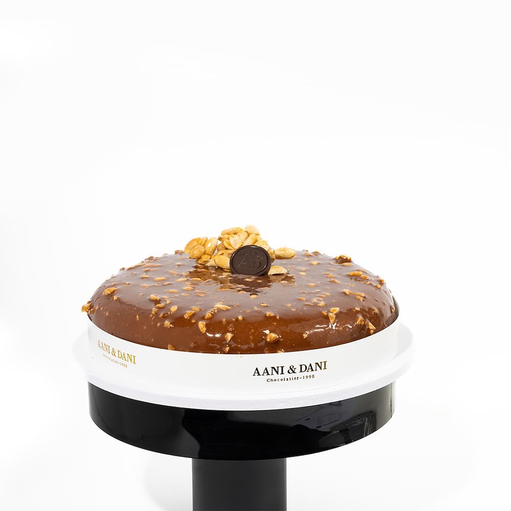 Snickers Cake