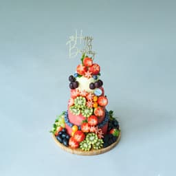 Melon Berries Cake